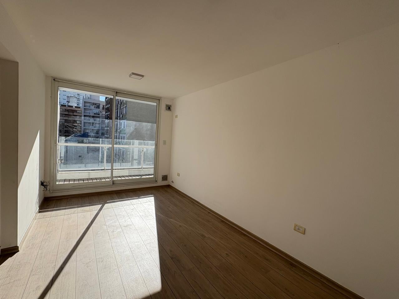 Foto de Venta Departamento de 1 dormitorio con balcón - Parque España - Rosario, imagen 5