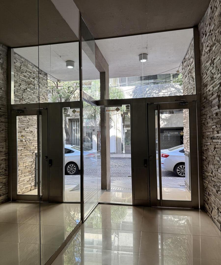 Foto de Venta Departamento de 1 dormitorio con balcón - Parque España - Rosario, imagen 4