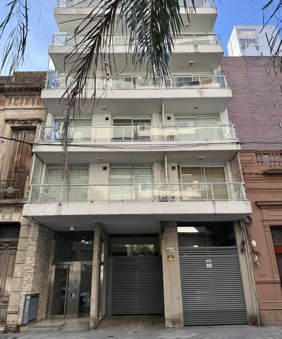 Foto de Venta Departamento de 1 dormitorio con balcón - Parque España - Rosario, imagen 1