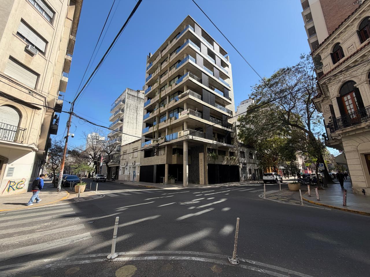 Foto de Departamento en venta 3 dormitorios, 3 baños, balcón con parrilla, imagen 2