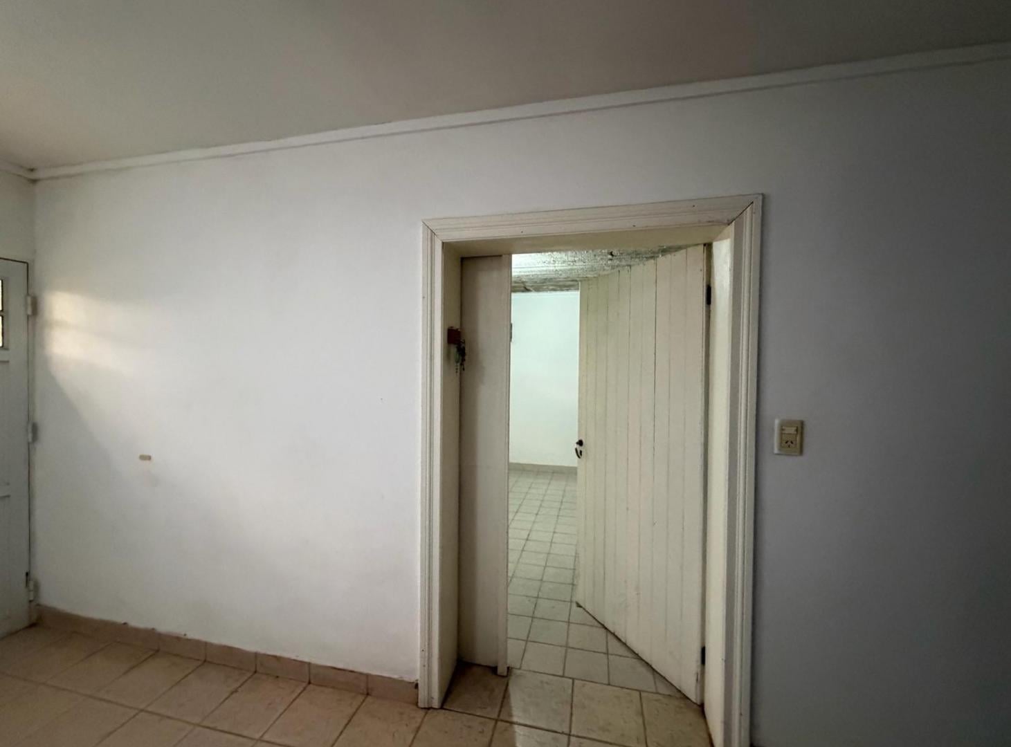 Foto de Casa en venta de 5 dormitorios y pileta en Funes, imagen 4