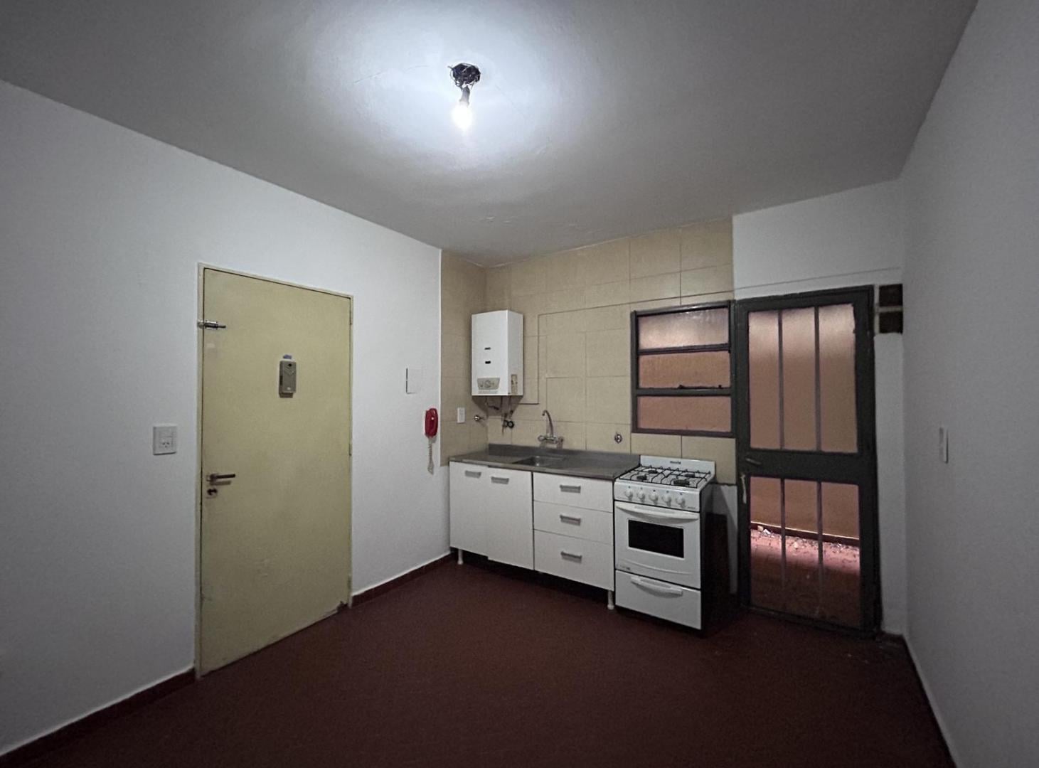Foto de Departamento de 2 dormitorios con patio en barrio Abasto, Rosario, imagen 2