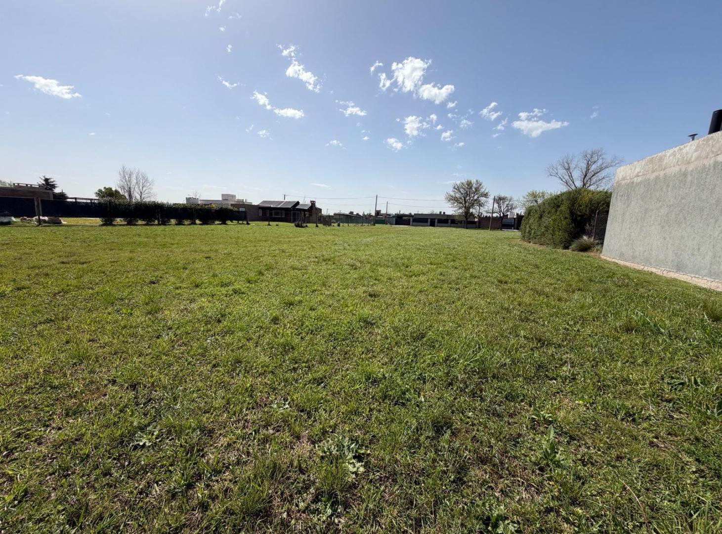 Foto de Terreno en venta en Funes Town, barrio abierto, imagen 3