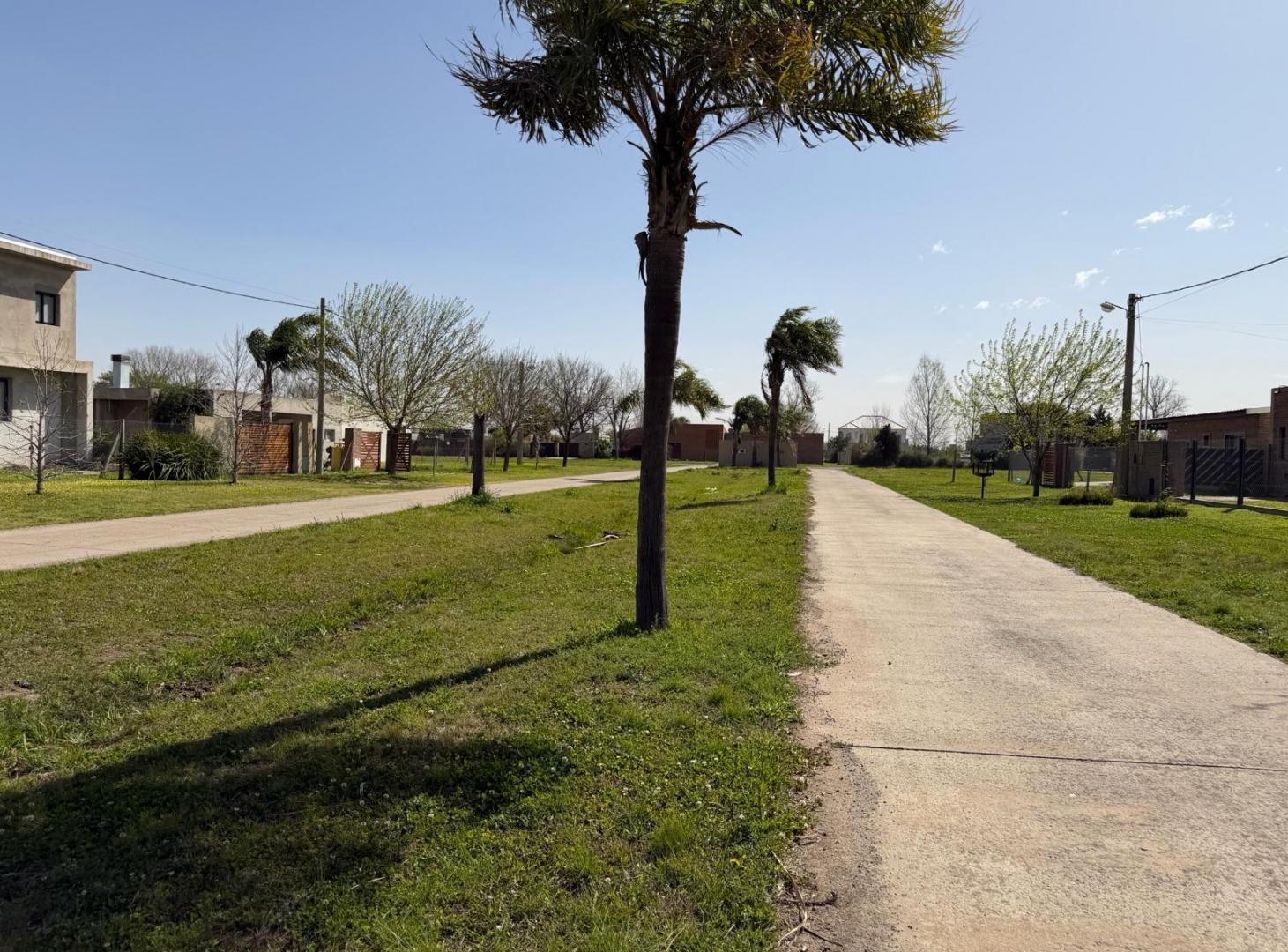 Foto de Terreno en venta en Funes Town, barrio abierto, imagen 2