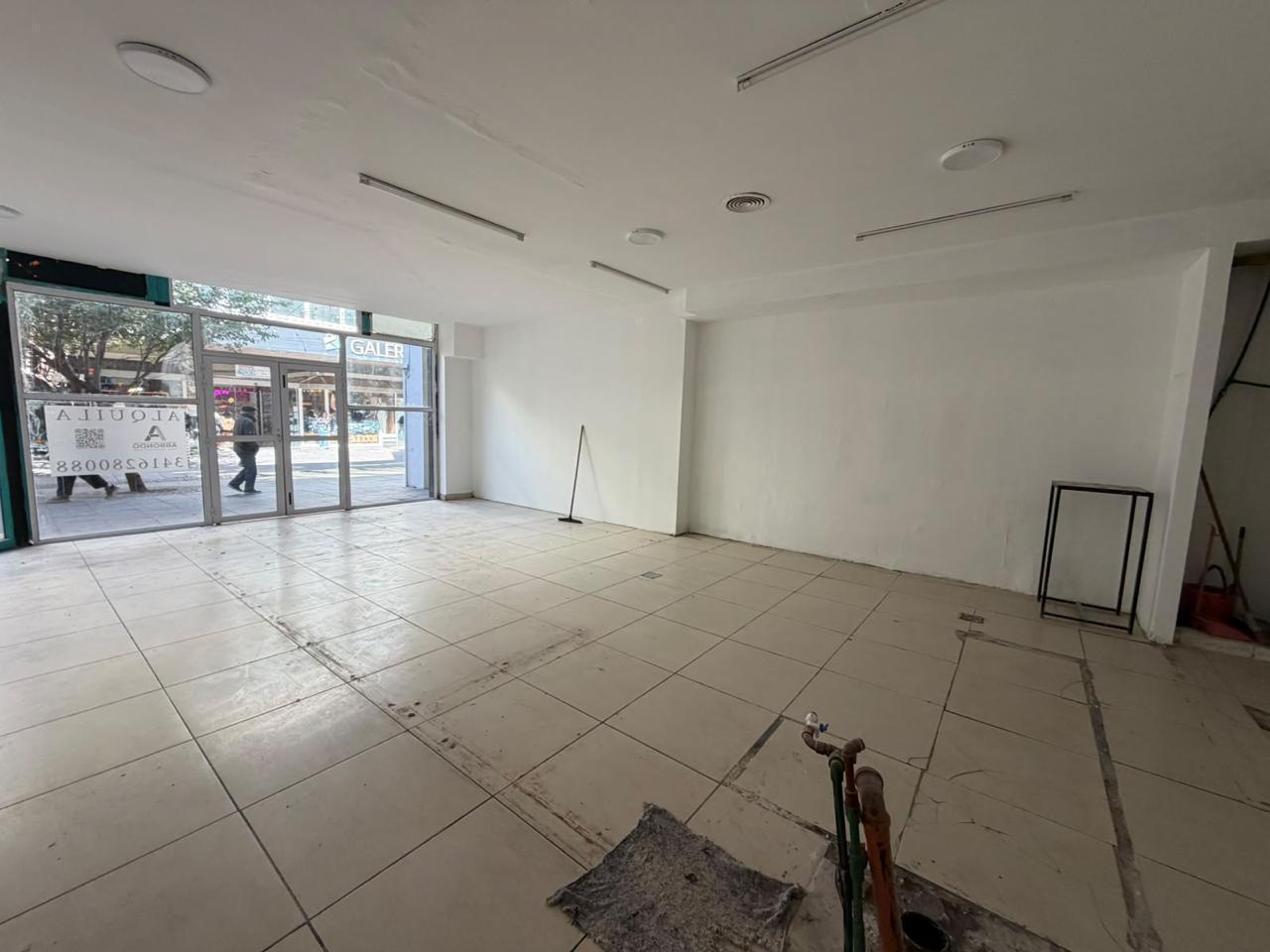 Foto de Local en alquilar en Peatonal Cordoba, Rosario, Santa Fe., imagen 1