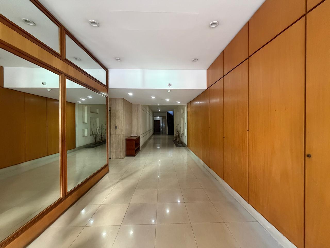 Foto de Departamento en venta semi piso 3 dormitorios 3 baños en Pte Roca 1130, imagen 1