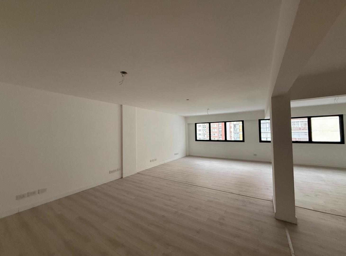 Foto de Oficina premium en alquiler, zona Parque España, Rosario, imagen 3