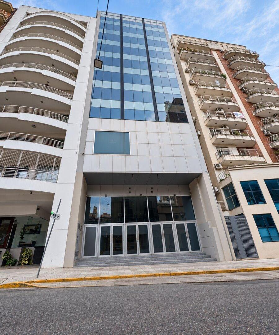 Foto de Oficina premium en alquiler, zona Parque España, Rosario, imagen 1