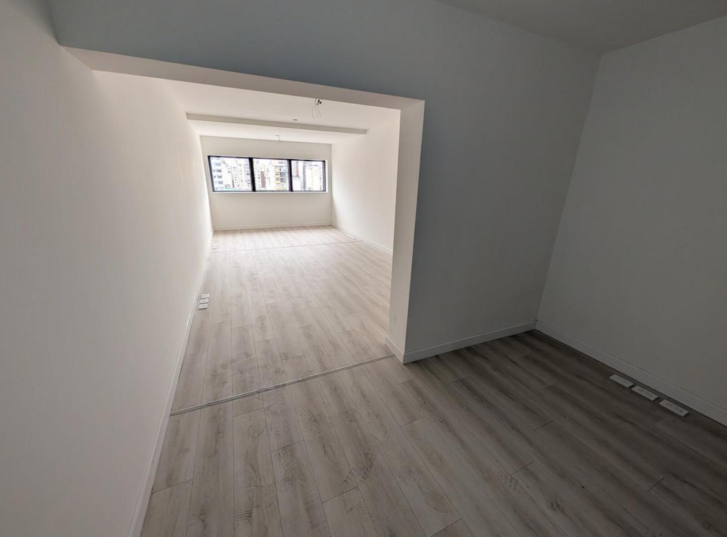 Foto de Oficina premium en alquiler, zona Parque España, Rosario, imagen 2