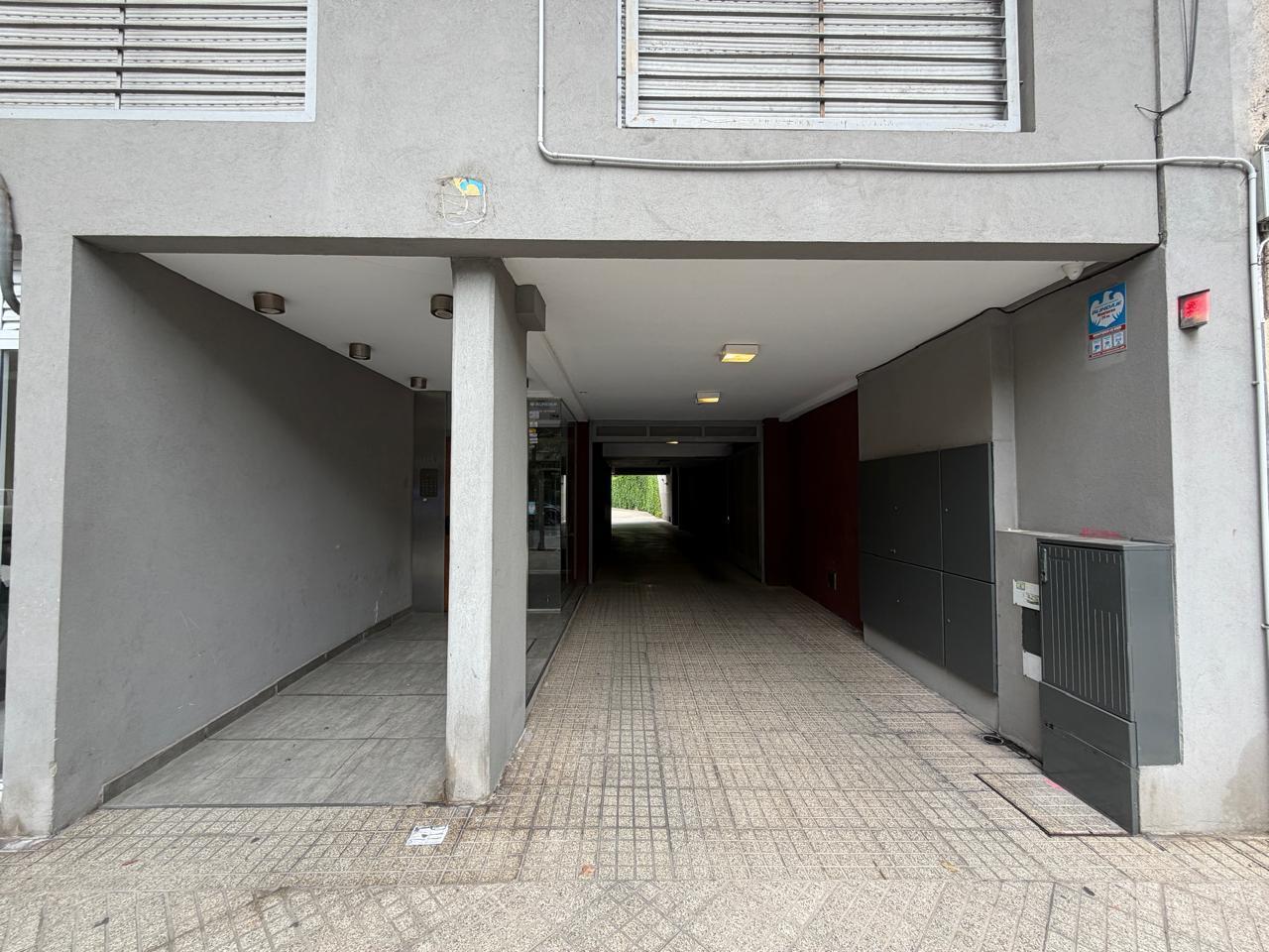 Foto de Cochera en venta en planta baja Rodrigues 1100 Lourdes - Rosario, imagen 1