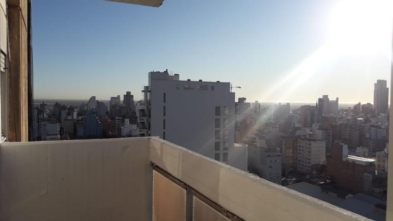 Foto de Venta Depto de 2 Dormitorios con Balcon y Cochera, imagen 2