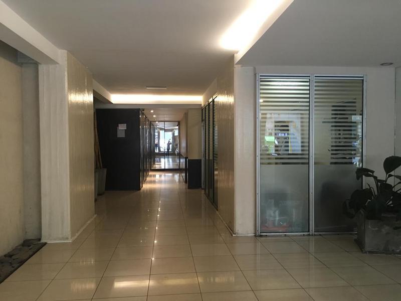 Foto de Venta Depto de 2 Dormitorios con Balcon y Cochera, imagen 3