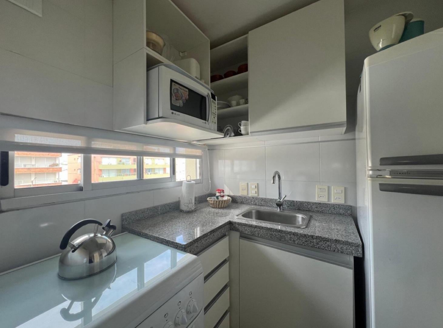 Foto de Departamento de 2 dormitorios en Punta del Este, barrio Península, imagen 4