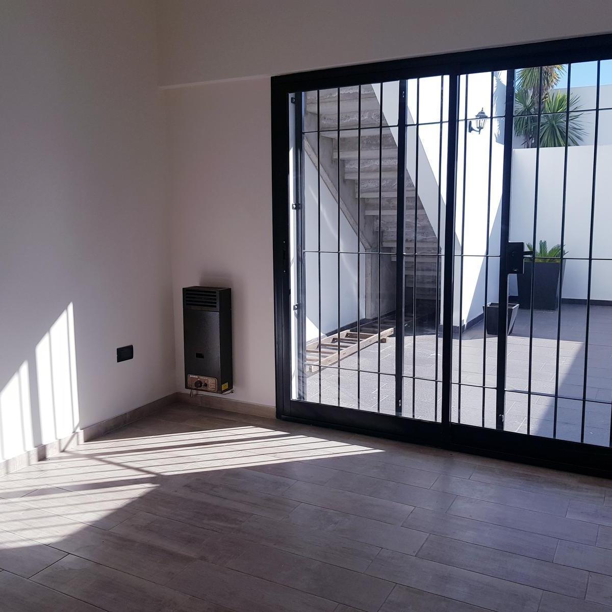 Departamento de Dos Ambientes en Venta - Villa Lugano - con Patio y Parrilla 1
