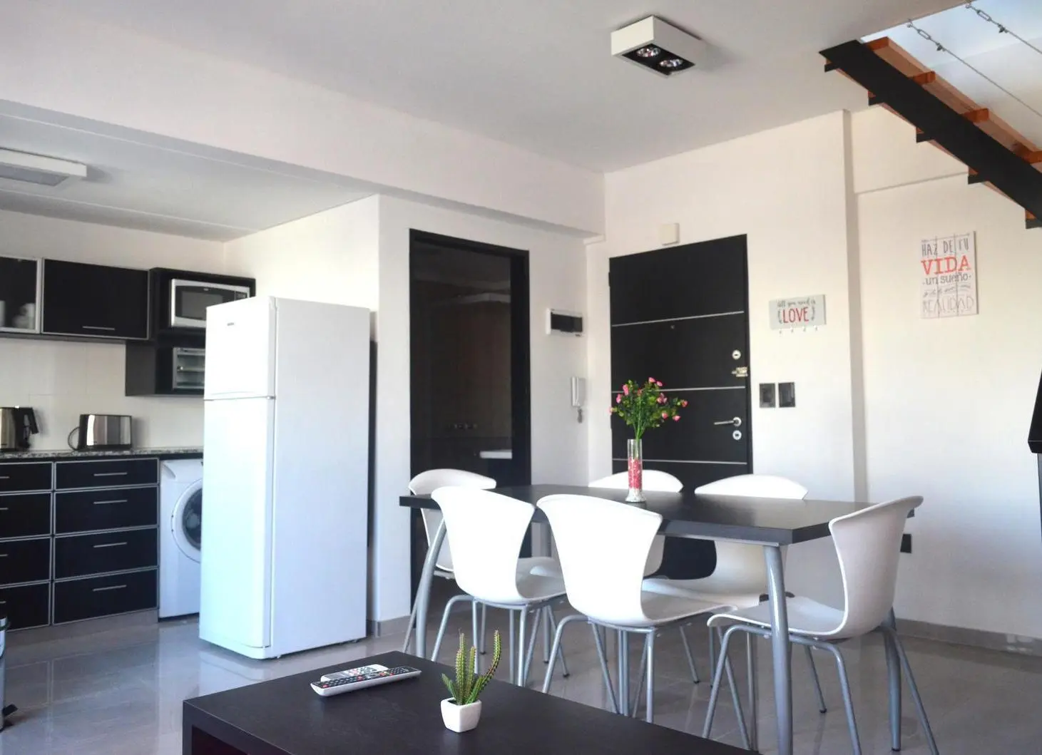 Duplex amoblado, alquiler por dia, semana o mes! UADE, favaloro, garrahan, UBA medicina. 4