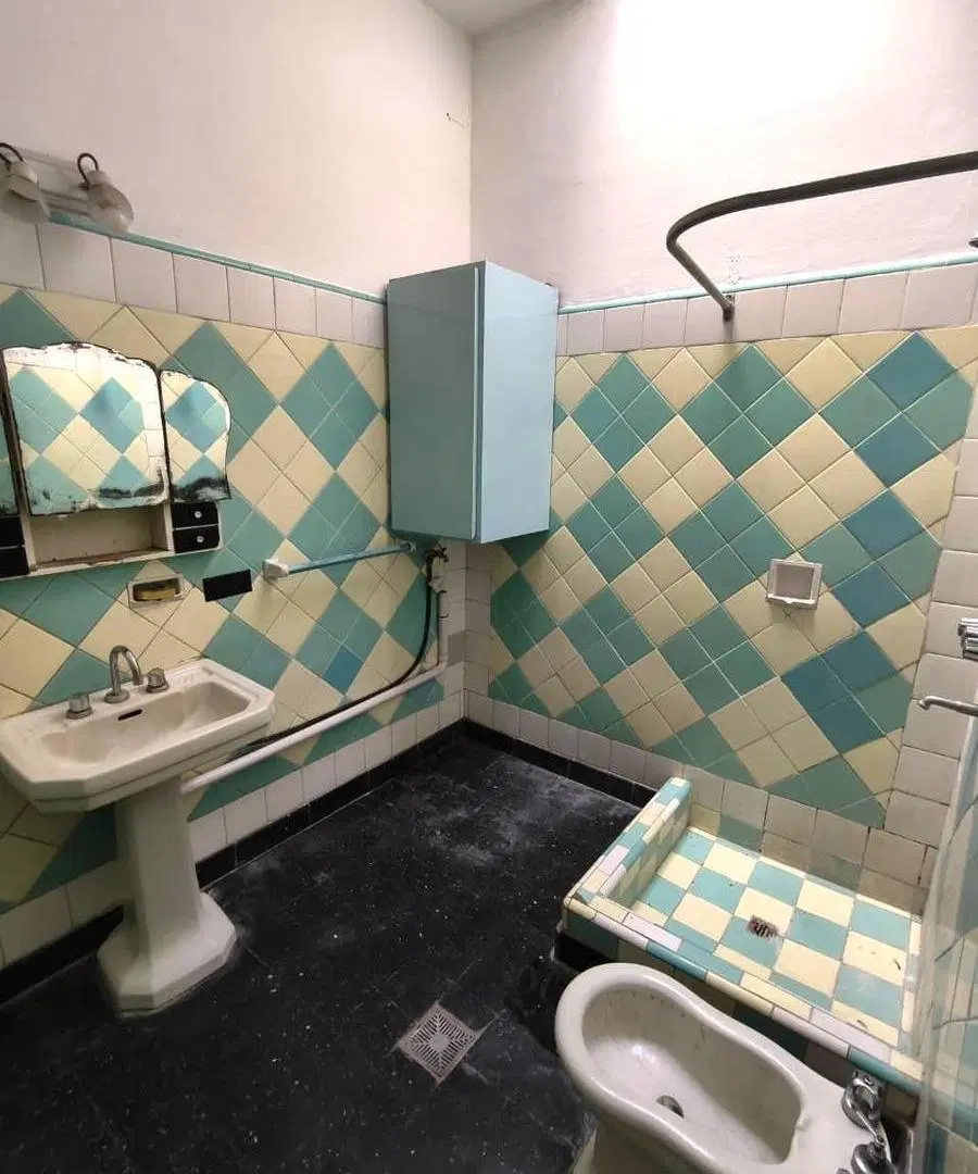 Casa venta de 6 ambientes en Berazategui 8