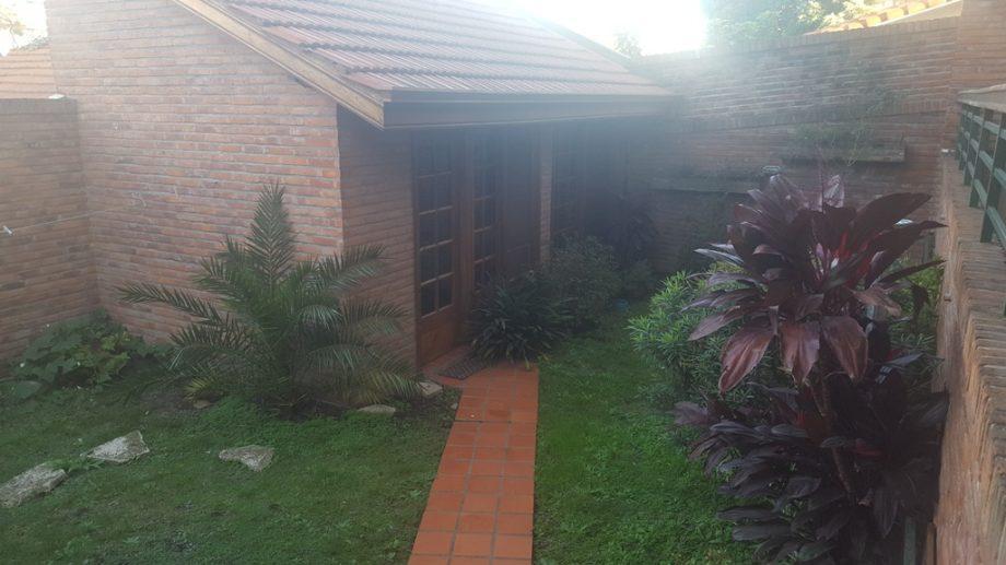 Casa en Venta en Barrio Parque 5