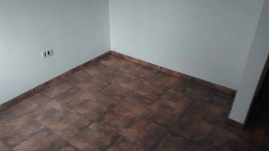 Triplex en Venta en Ezpeleta Este 1