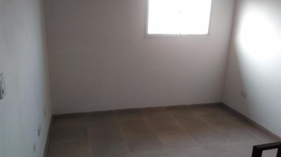 Triplex en Venta en Ezpeleta Este 4