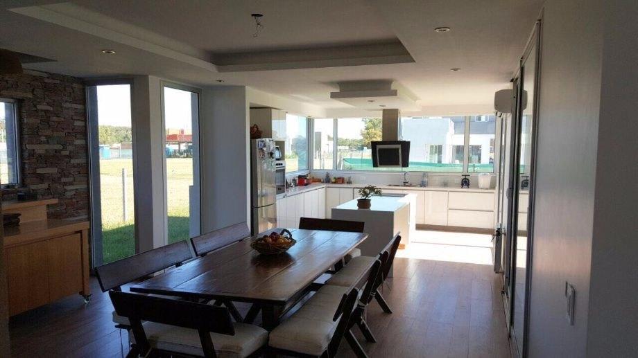 Casa en Venta en Las Golondrinas 4