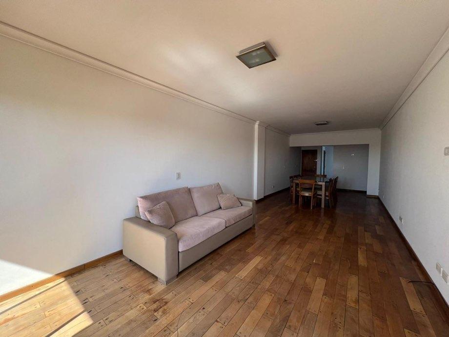 Foto de DEPARTAMENTO DE 4 AMBIENTES CON COCHERA EN VENTA EN QUILMES CENTRO., imagen 2