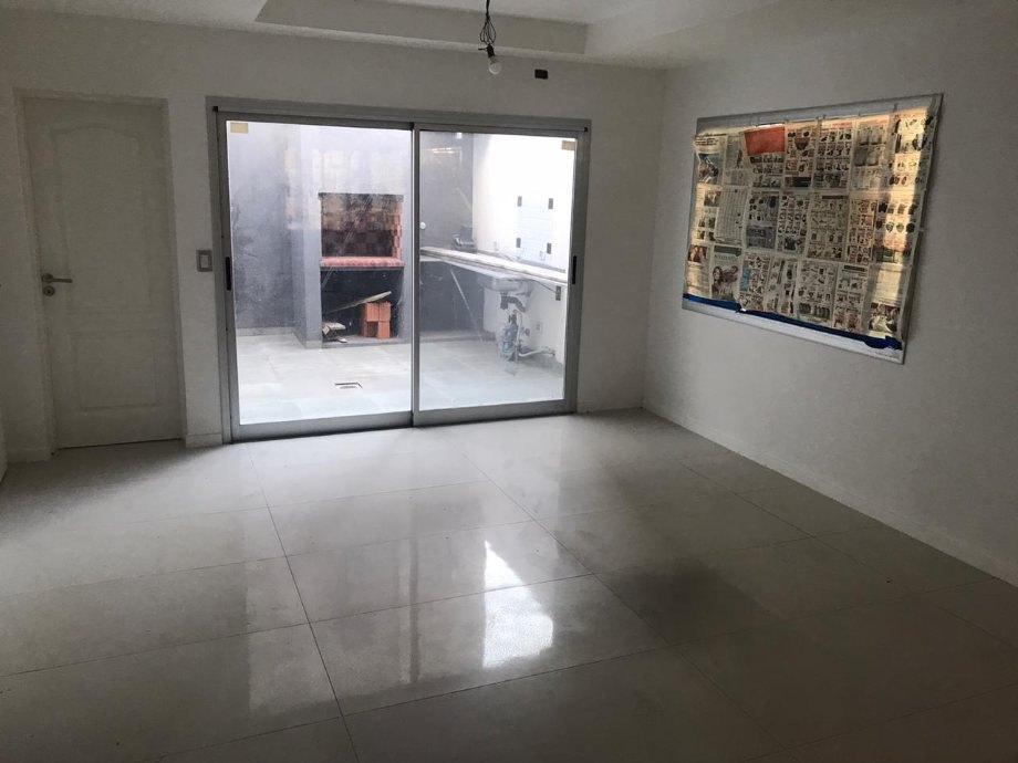 Duplex en Venta en Berazategui Este 2