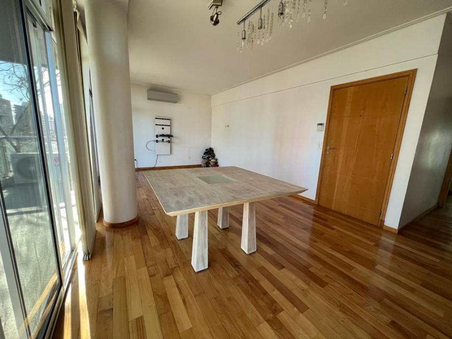 Piso de 4 Ambientes con Cochera en Venta en Quilmes Centro. 1
