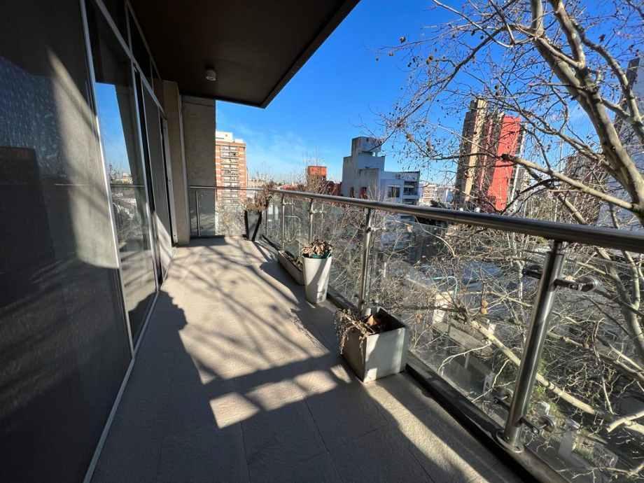 Piso de 4 Ambientes con Cochera en Venta en Quilmes Centro. 2