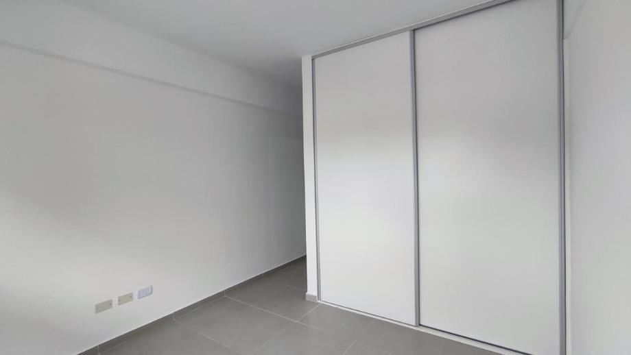 Departamento de 2 Ambientes en Venta en Bernal Centro. 1