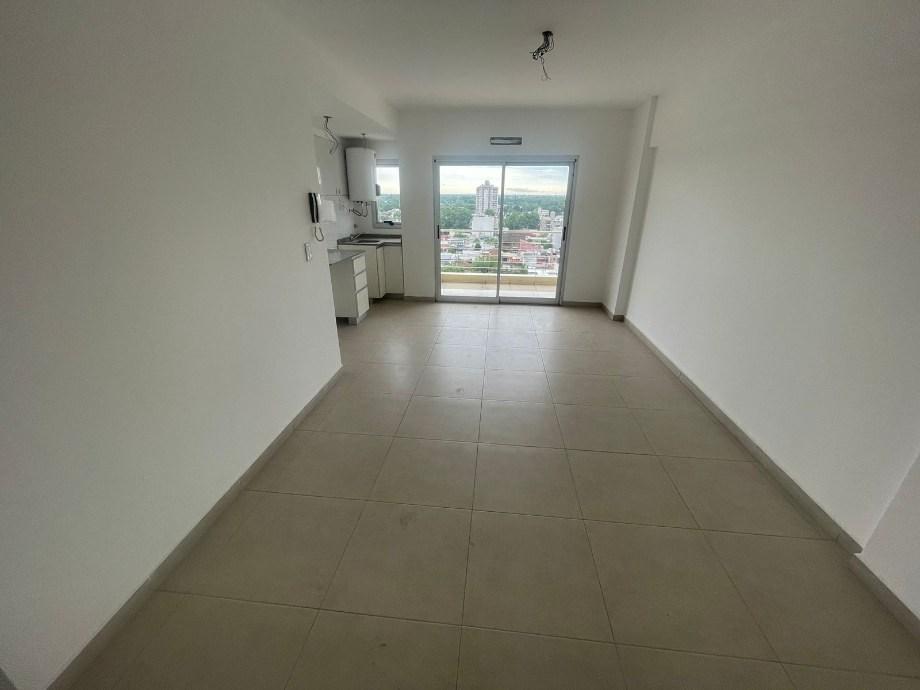 Departamento de 2 Ambientes con Cochera en Venta en Quilmes Centro. 2
