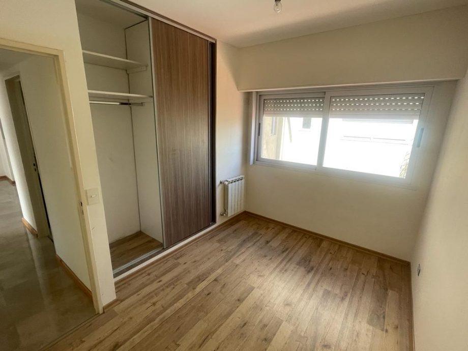 Departamento de 3 Ambientes en Venta en Quilmes Oeste Centro. 3