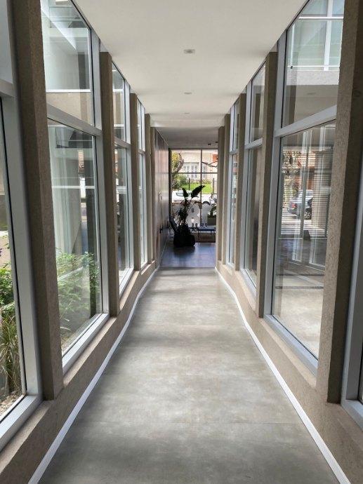 Departamento de 4 Ambientes con Cochera en Venta en Bernal Centro. 3