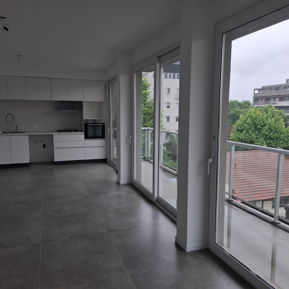Departamento de 4 Ambientes con Cochera en Venta en Bernal Centro. 5