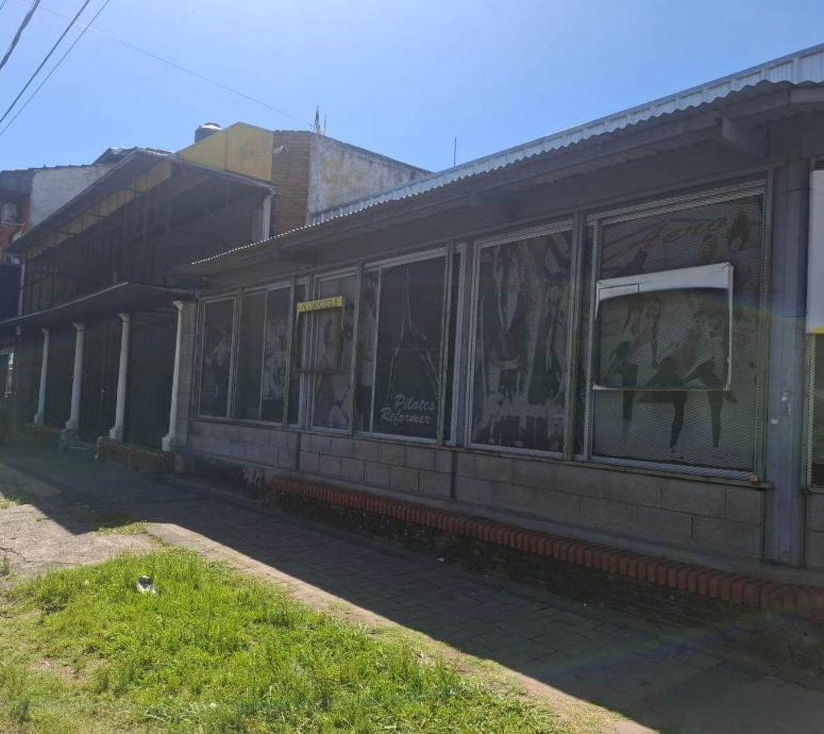LOCAL O GALPÓN DE 216 m2 EN VENTA EN BERAZATEGUI