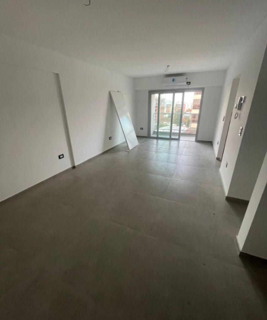 Foto de Departamento 3 ambientes con cochera en venta en Bernal Centro., imagen 4