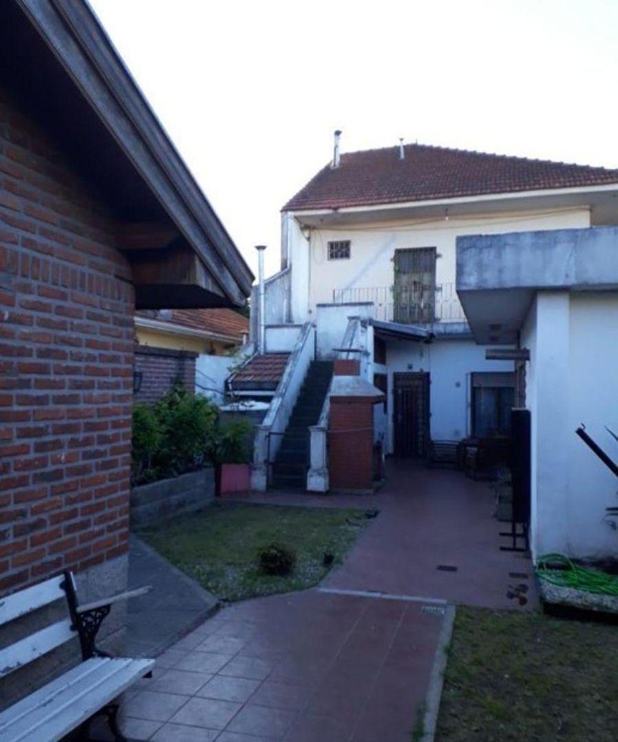 Foto de CASA DE 6 AMBIENTES APTA CRÉDITO EN VENTA EN QUILMES OESTE, imagen 2