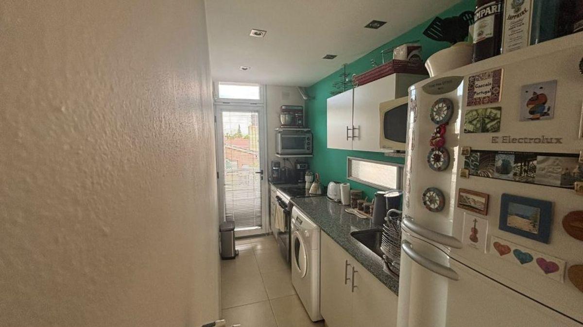 Foto de DEPARTAMENTO 2 AMBIENTES EN VENTA EN QUILMES CENTRO., imagen 2