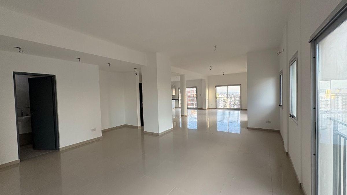 Foto de DEPARTAMENTO 4 AMBIENTES EN VENTA EN BERNAL CENTRO., imagen 1