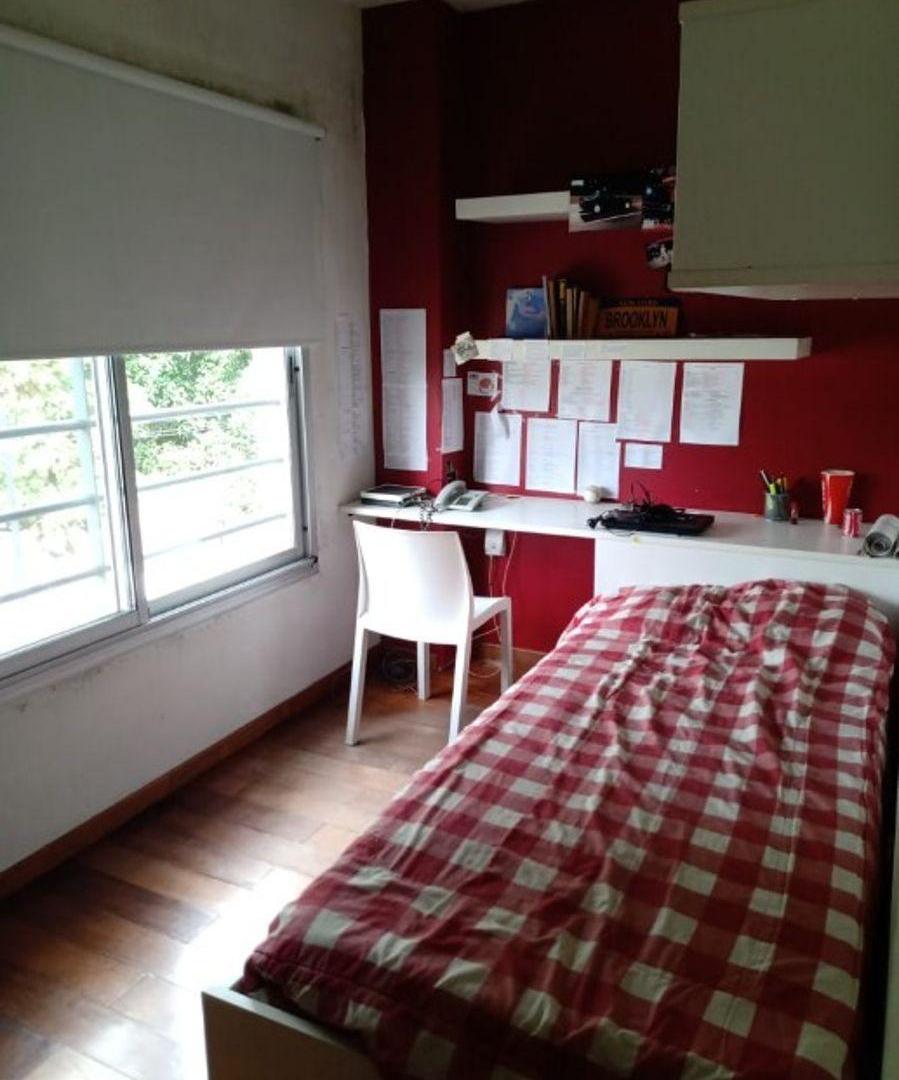 Foto de CASA 5 AMBIENTES EN VENTA EN BARRIO PARQUE., imagen 2