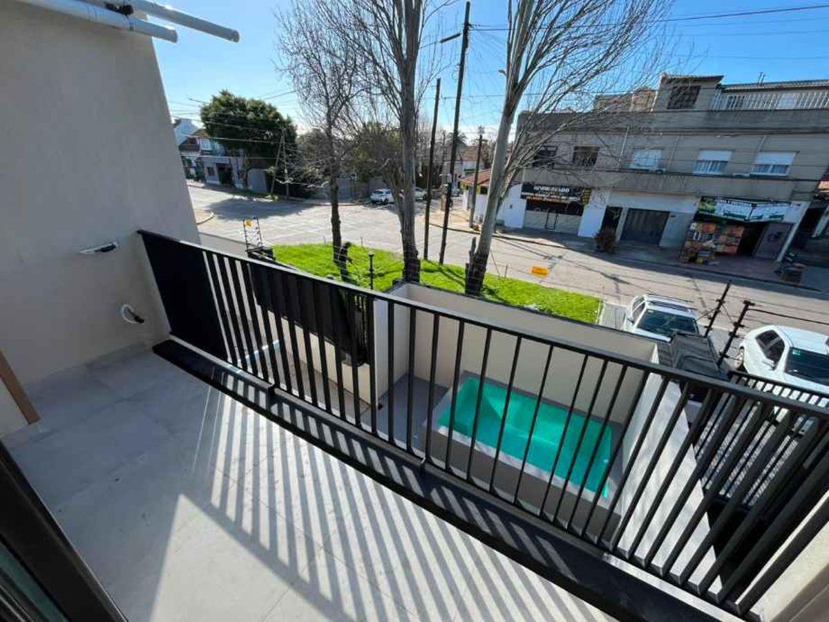 Foto de DEPARTAMENTO 3 AMBIENTES EN VENTA EN BERNAL., imagen 3