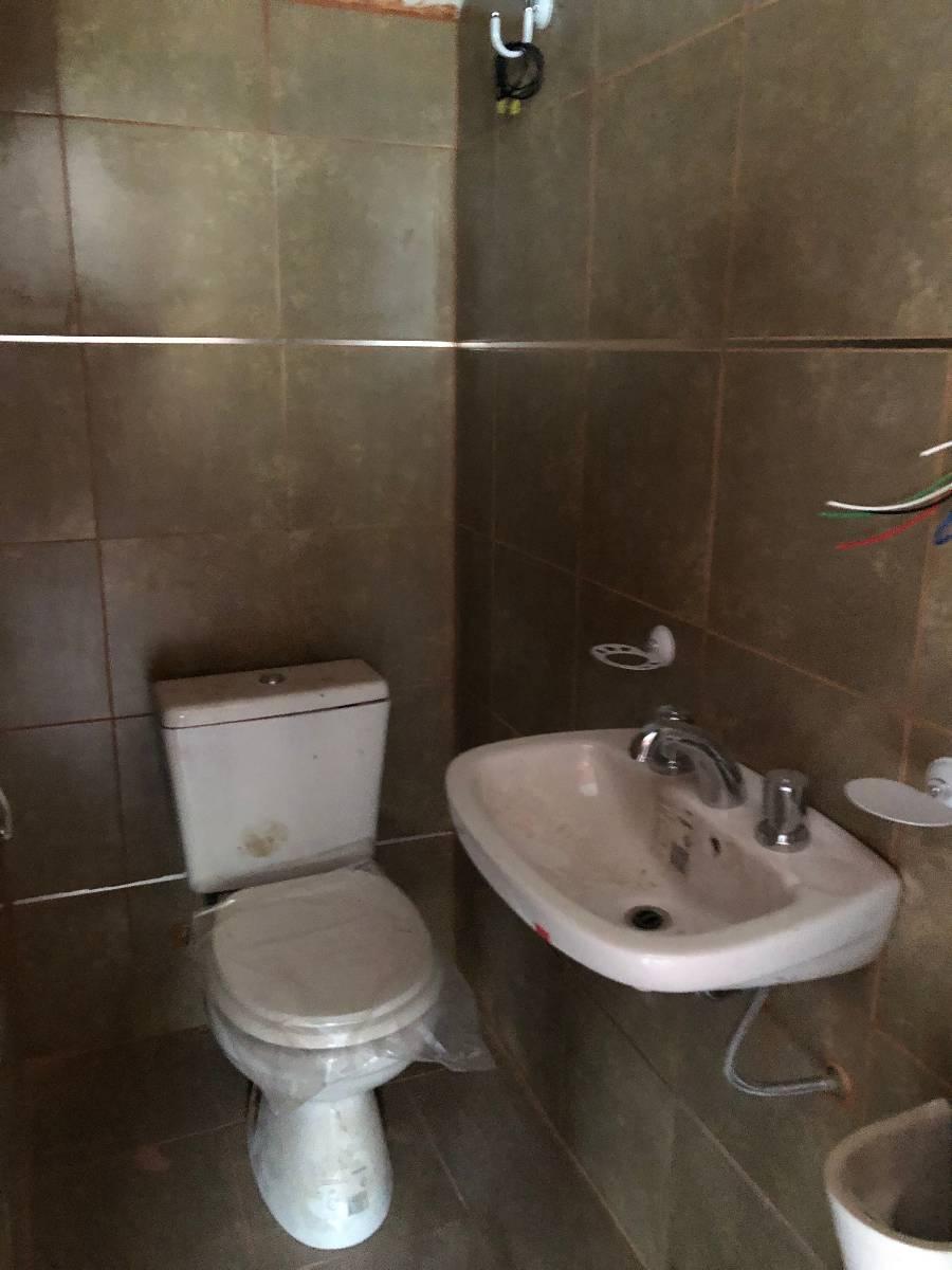 Excelente Duplex en Venta, Amplios Ambientes, Barrio Tolosa. 3