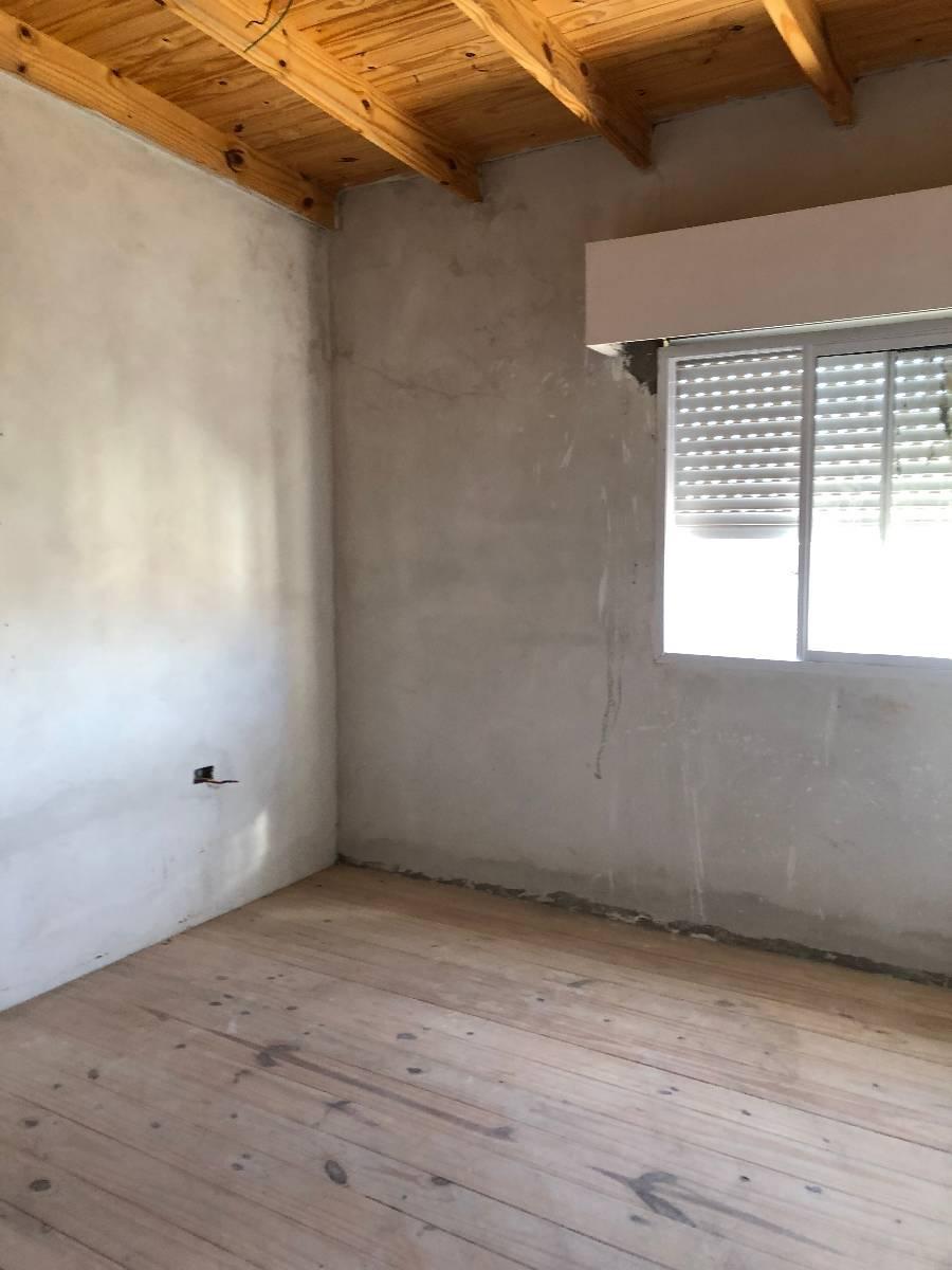 Excelente Duplex en Venta, Amplios Ambientes, Barrio Tolosa. 5