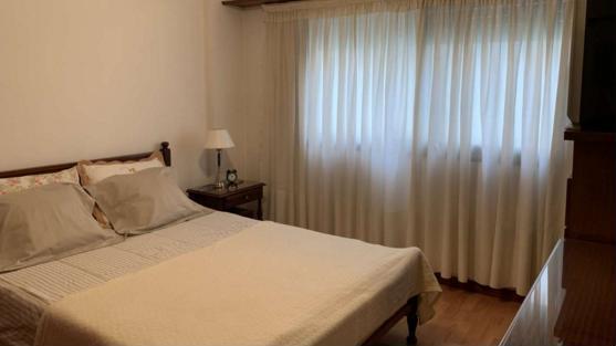 Foto de DEPARTAMENTO EN MAR DEL PLATA, EXCELENTE UBICACIÓN, AMPLIOS AMBIENTES, imagen 2