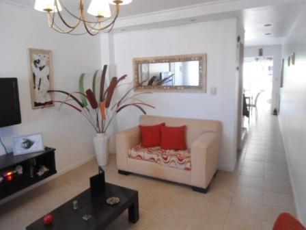 Foto de 526 Y AV ANTARTIDA MUY BUEN DEPARTAMENTO DE 2 DORMITORIOS CON COCHERA, imagen 5