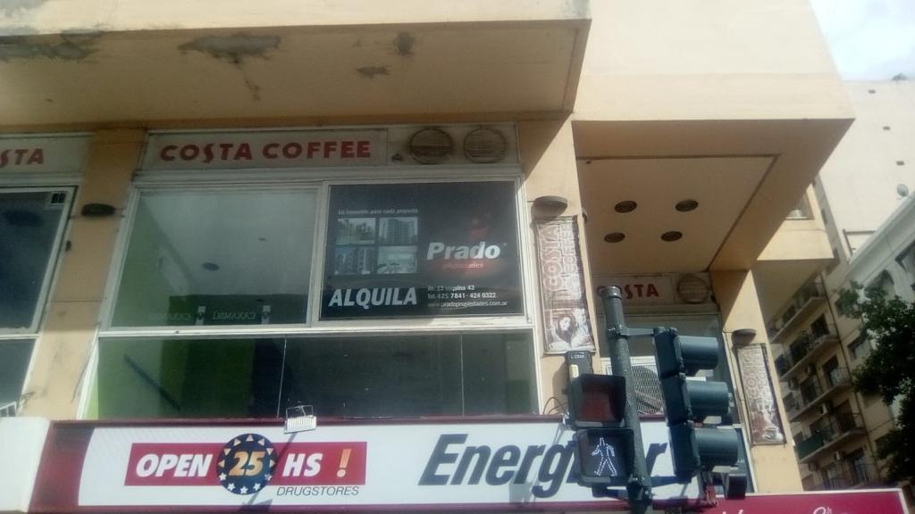 Foto de EXCELENTE LOCAL EN ALQUILER , PLENO CENTRO CALLE 8, imagen 2