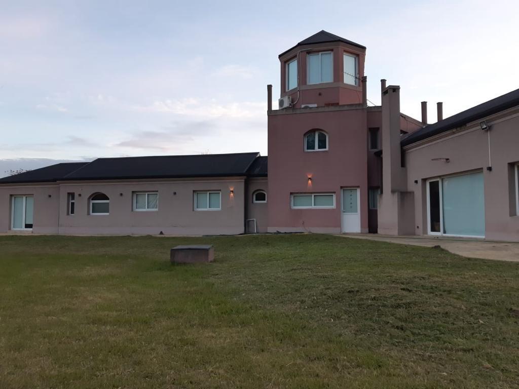 Excelente Casa en Venta/alquiler - Muy Buen Estado - Pileta - Quincho 3