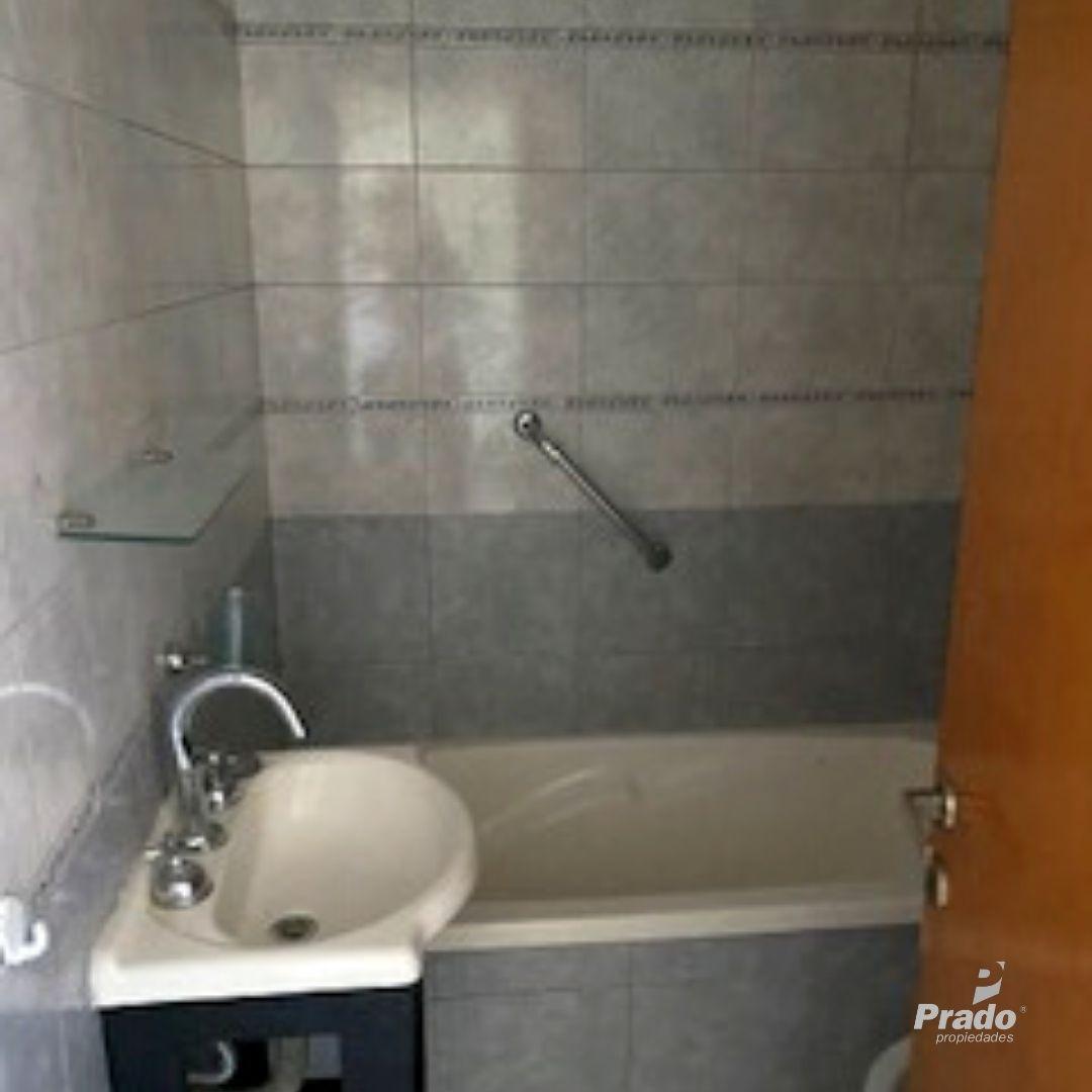 Excelente Departamento de 1 Dormitorio en Venta - Zona Faultades 3