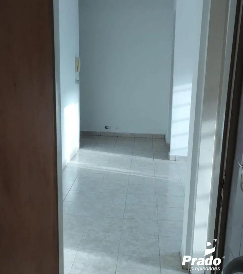 EXCELENTE DEPTO DE UN DORM CON BALCÓN AL FRENTE 2