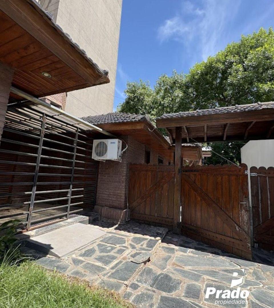 ALQUILER CASA 3 DORMIS- CASCO