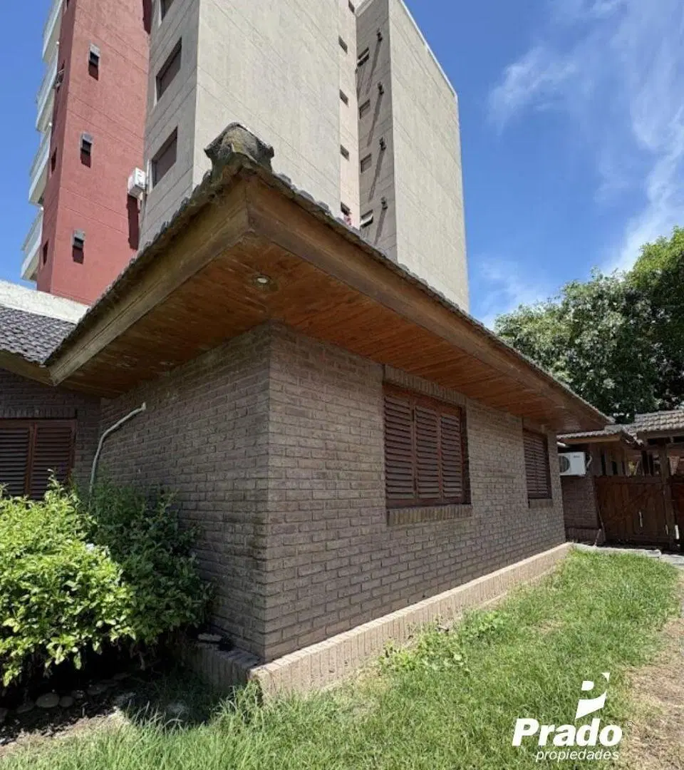 ALQUILER CASA 3 DORMIS- CASCO 2